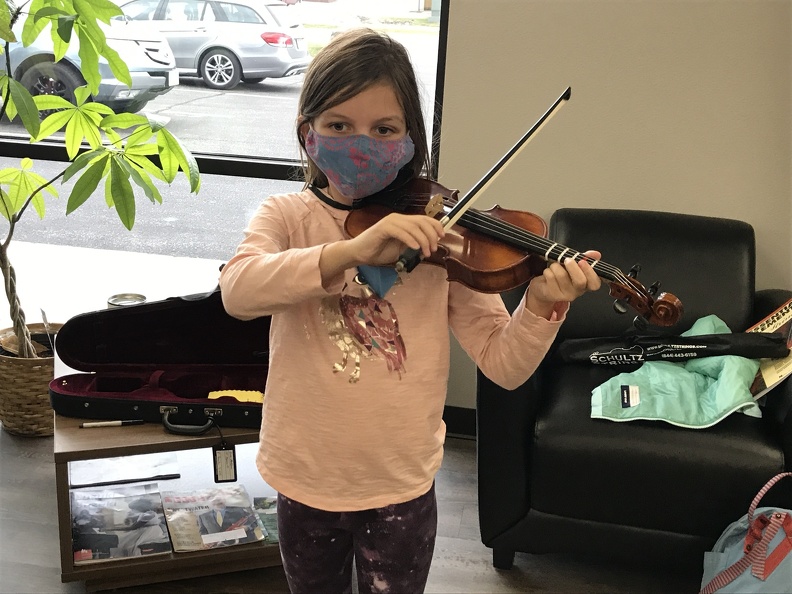 Greta and her Viola2.JPG